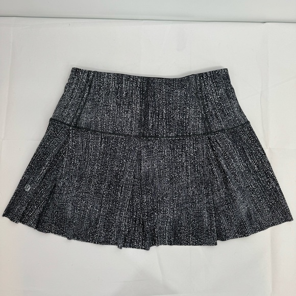 Lululemon Lost In Pace  13” Skirt Skort Salt Alpine White Black Size 4 - Picture 6 of 12